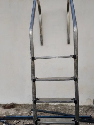 Escalera Acero Inoxidable 4 Peldaños