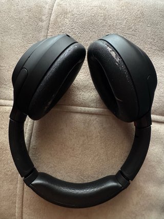 Cascos Sony WH-1000XM4 en caja