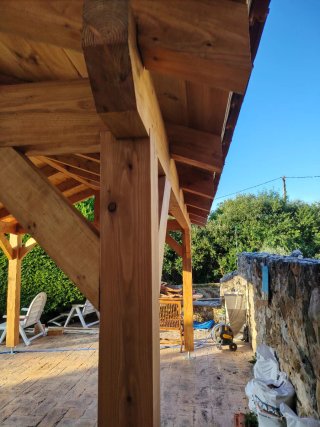 Pérgola de madera con teja 5x4
