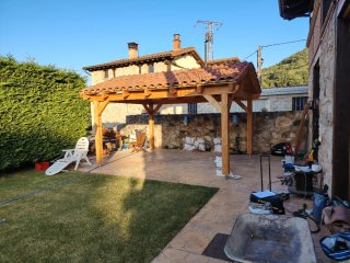 Pérgola de madera con teja 5x4
