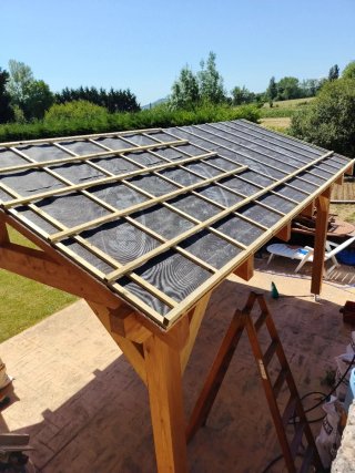 Pérgola de madera con teja 5x4