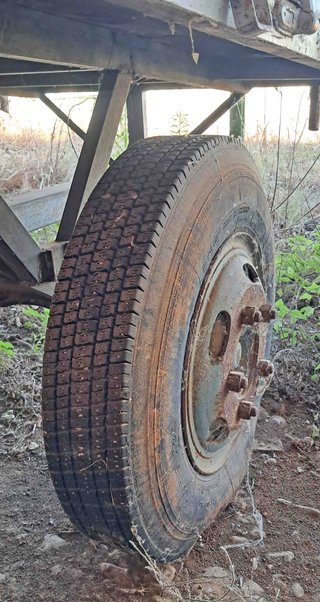 Remolque agrícola de 1 eje de 3.000 Kgs.