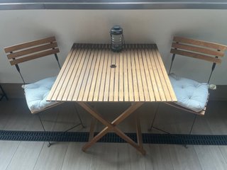 Mesa y 2 Sillas de jardín