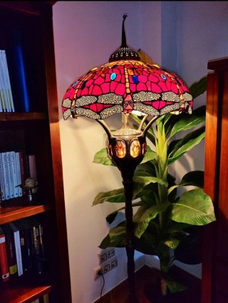 Lámpara de pie Tiffany libélulas