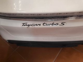 Coche a batería Porsche Taycan Turbo S