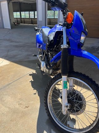 Yamaha XT Azul