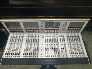 Consola Soundcraft VI 400