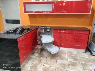 Cocina exposición - Rojo y Negro