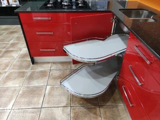 Cocina exposición - Rojo y Negro