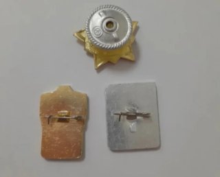 Lote de insignias y medallas militares