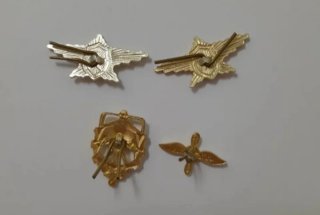 Lote de insignias y medallas militares
