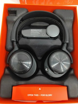 SteelSeries Arctis Nova Pro Wireless Auriculares