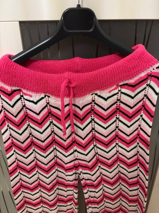 Pantaloni a zig-zag rosa