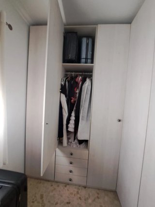 Armario de dormitorio blanco