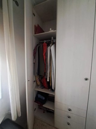 Armario de dormitorio blanco