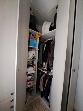 Armario de dormitorio blanco