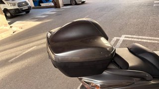 Maxi Scooter Honda Gris y Negra Silver Wing 600