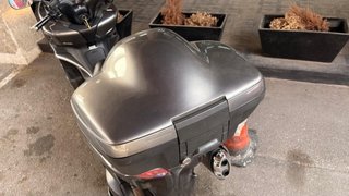 Maxi Scooter Honda Gris y Negra Silver Wing 600