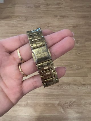 Reloj Festina Dorado