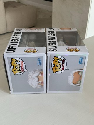 Funko Pop! One Piece Luffy Gear Five 2177 & Silver