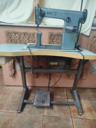 Máquina de coser industrial Alfa