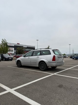 Ford Focus familiar 2004