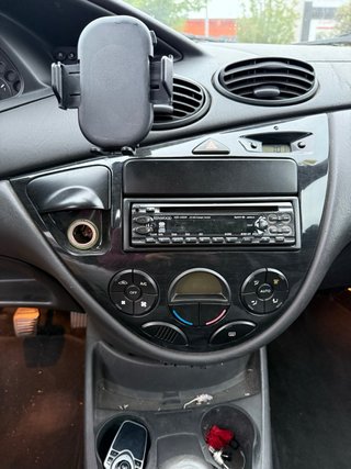 Ford Focus familiar 2004