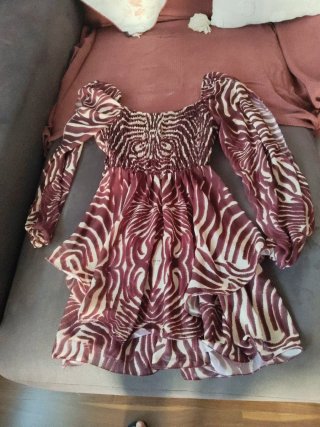 Vestido manga larga estampado cebra
