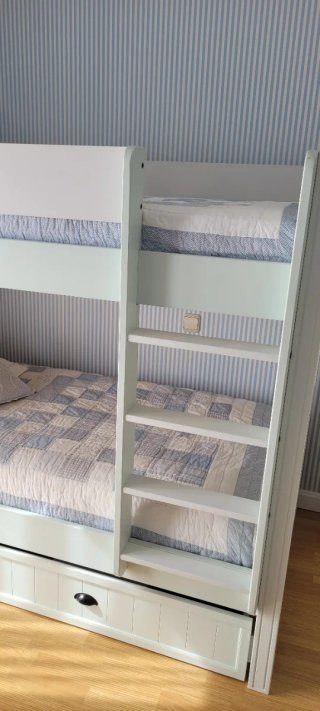 Literas de madera blanca con cajón de almacenaje