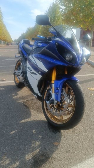 Yamaha R1 Crossplane