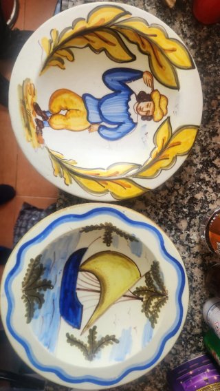 Plato decorativo cerámica pintado a mano