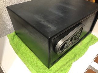 Caja Fuerte FAIRLINE Negra y Plateada