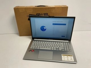 Computer portatile ASUS VivoBook E1504F da 512 GB