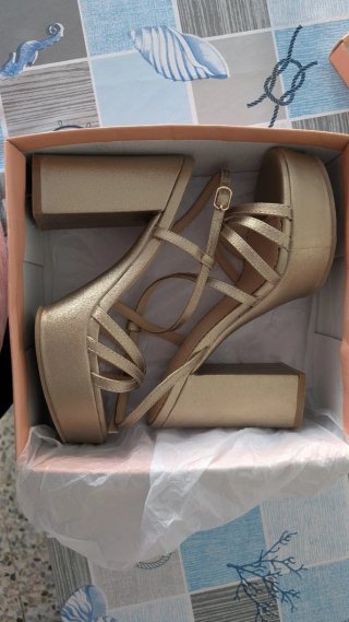 Tacones dorados fiesta T.38