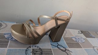 Tacones dorados fiesta T.38