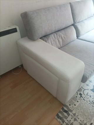 Sofá Chaiselongue Beige y Blanco URGE POR MUDANZA
