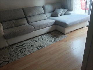 Sofá Chaiselongue Beige y Blanco URGE POR MUDANZA