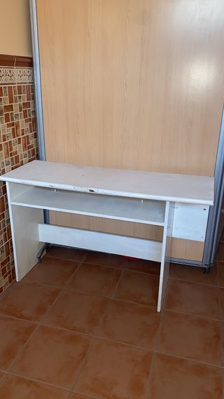 Escritorio blanco
