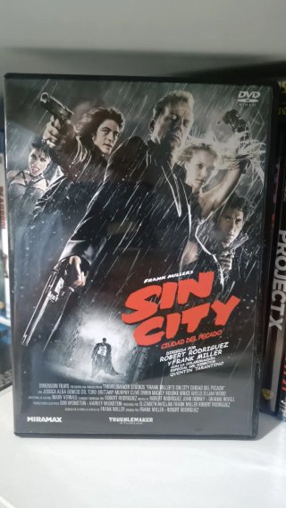 Sin City DVD - Acción y Crimen