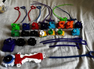 Beyblade: Lanciatori, Corde e Impugnatura