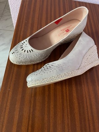 Zapatos Jose Saenz Talla 38 Beige/Plata