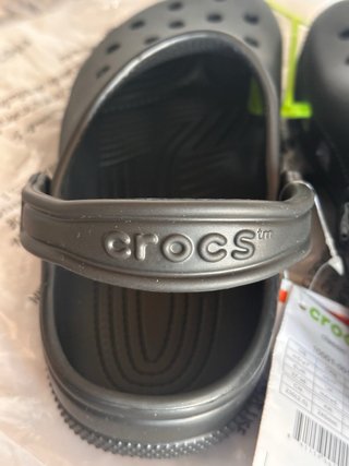 Crocs negros sin usar con etiqueta
