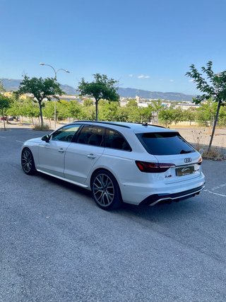 Audi A4 Avant S line 40 TFSI 150kW S tronic