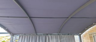 Toldo extensible beige y gris