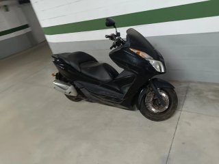 Honda Forza 300
