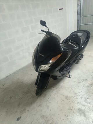 Honda Forza 300