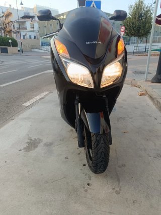 Honda Forza 300