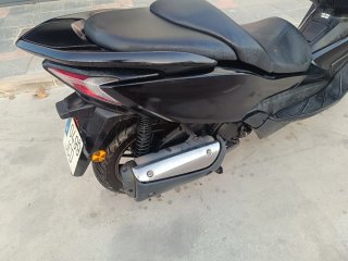 Honda Forza 300