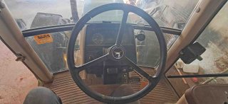 Tractor doble tracción John Deere 6010.