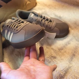 Zapatillas Adidas JI1777, court base, nuevas